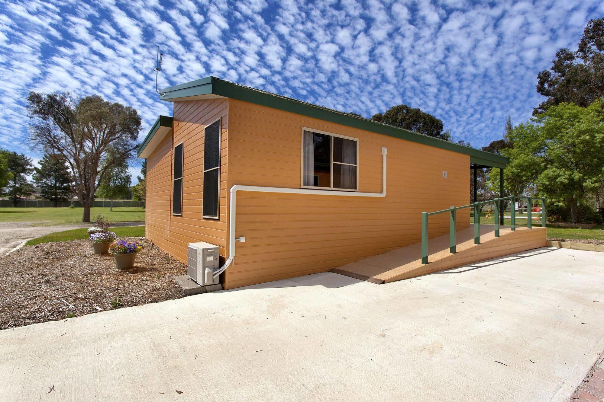 Armidale Tourist Park Hotel Exterior photo