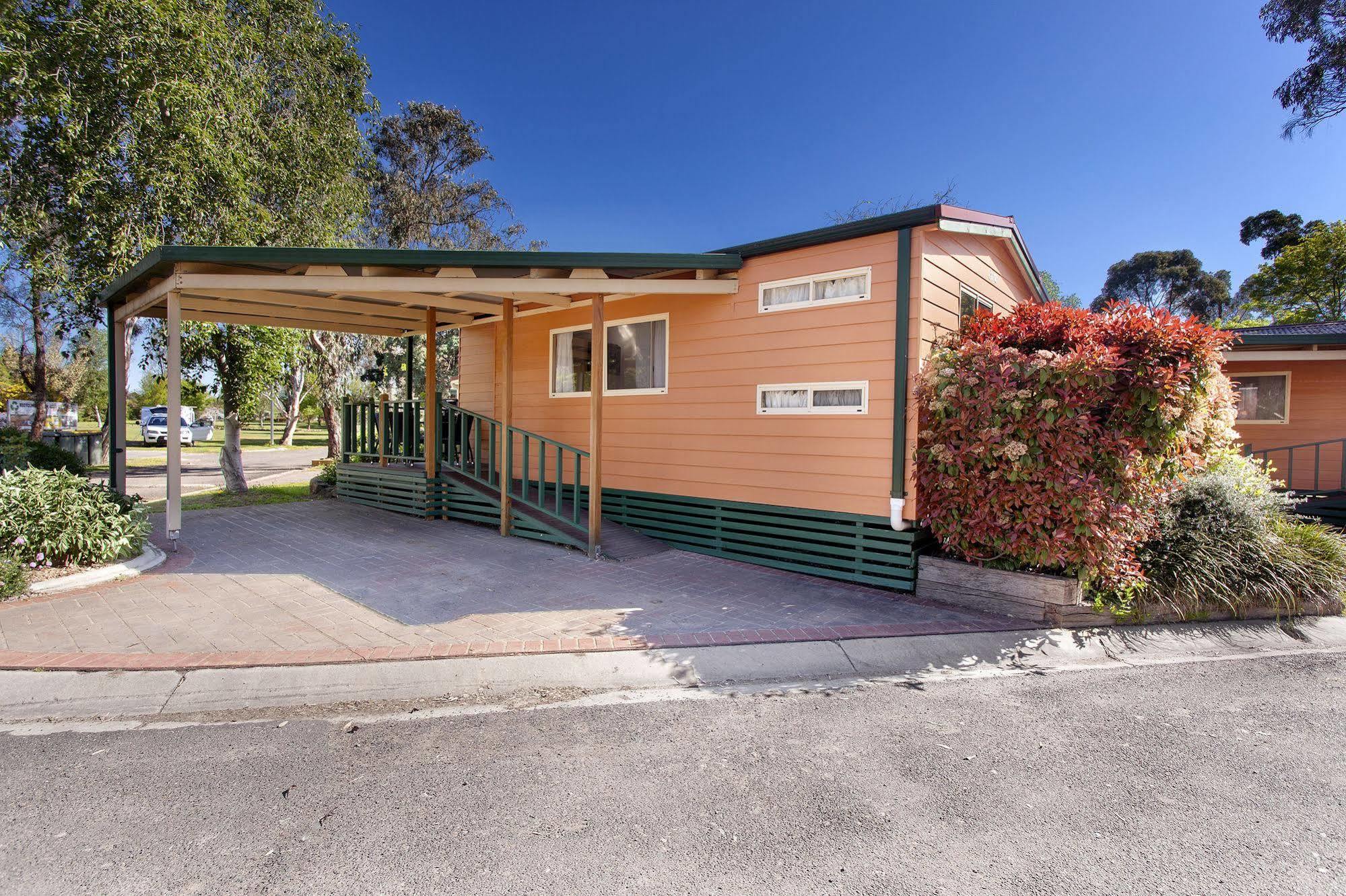 Armidale Tourist Park Hotel Exterior photo